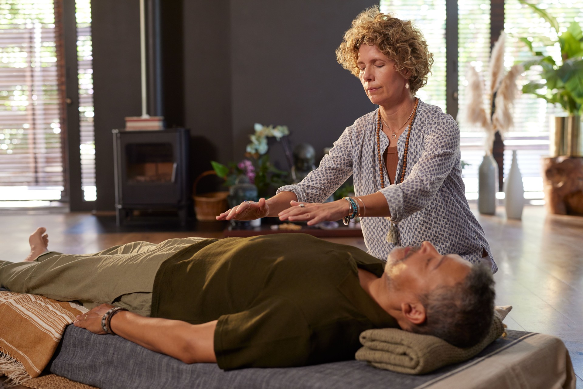 Reiki healing session